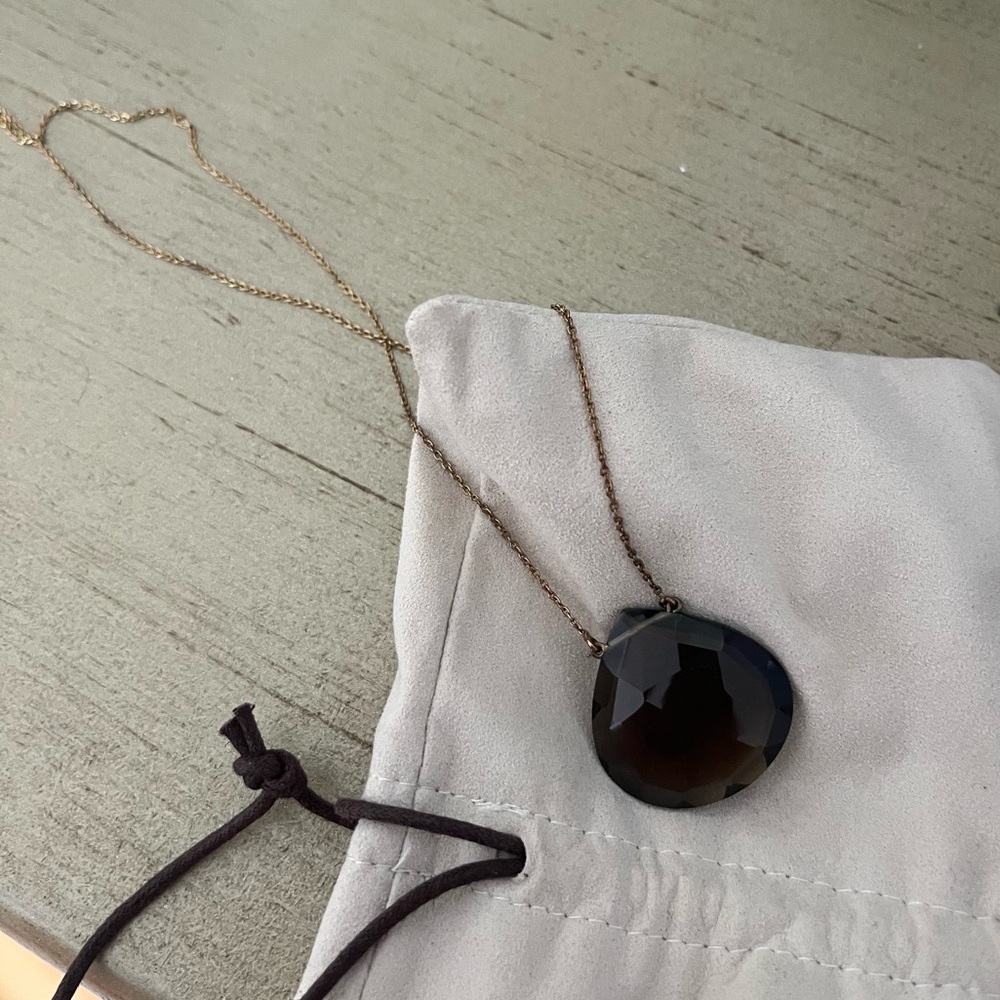 Glass pendant necklace